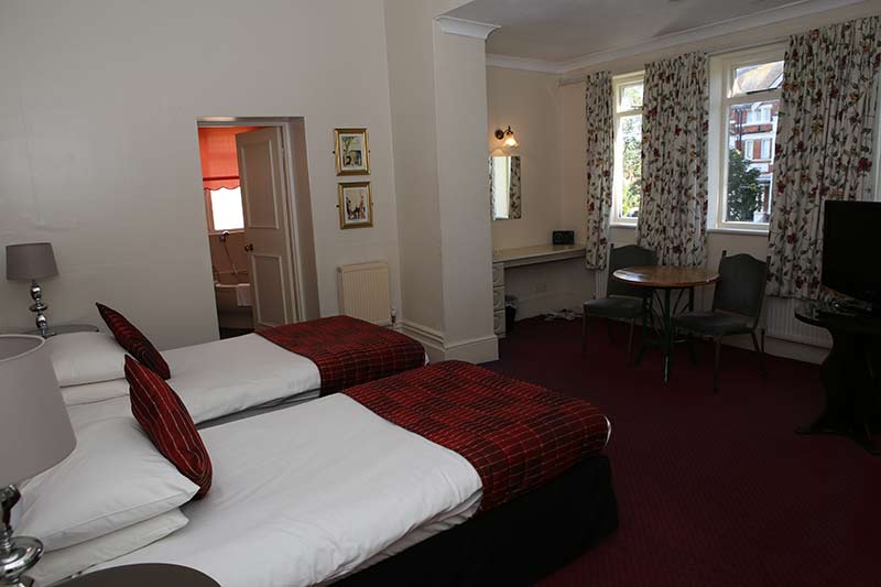 Ensuite Twin Room Wards Hotel