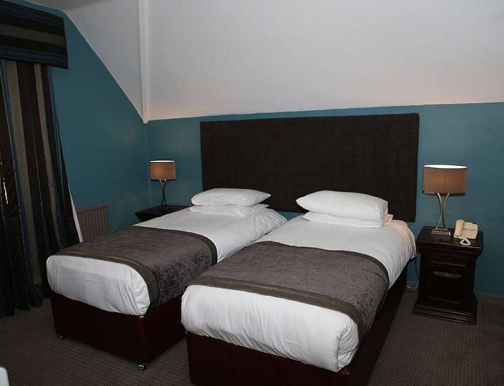 Ensuite Room with Bath Wards Hotel